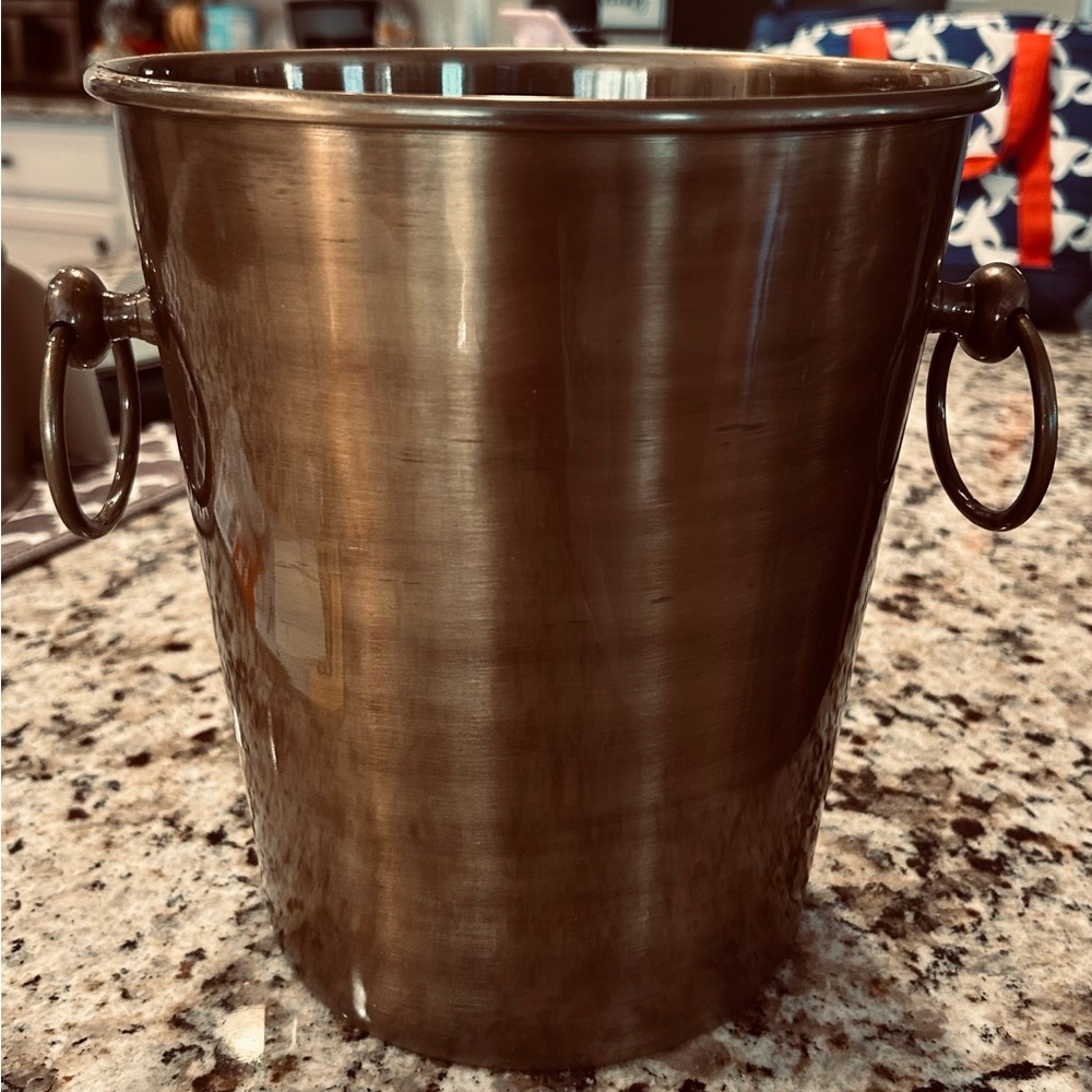 Ice Bucket